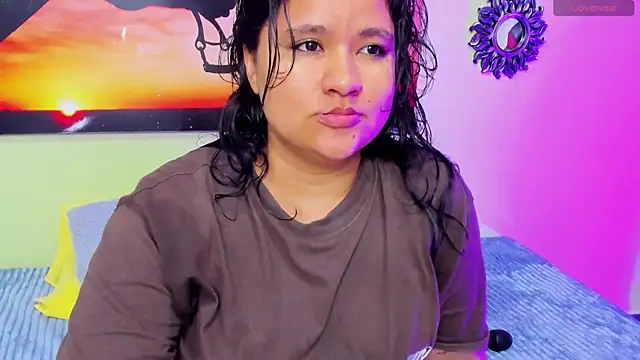 Snapshot of natasha_adam21 chatting on 22, 5, 2026 natasha adam21 online show from 22, 5, 2026