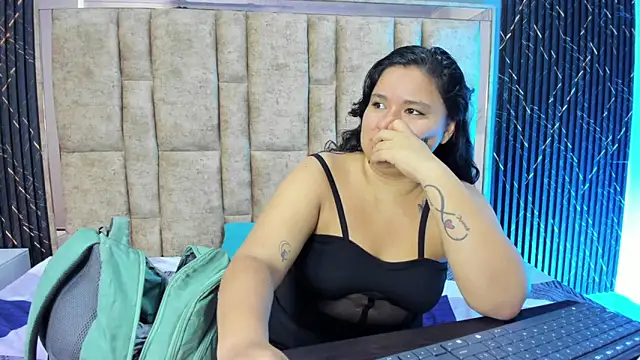 Snapshot of natasha_adam21 chatting on 2, 7, 2026 natasha adam21 online show from 2, 7, 2026