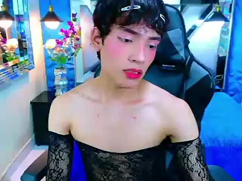 Snapshot of IsaacNovaa chatting on 6, 4, 2026 IsaacNovaa online show from 6, 4, 2026