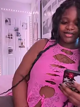 Snapshot of Nyla_xox chatting on 25, 5, 2026 Nyla xox online show from 25, 5, 2026