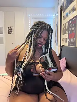 Snapshot of Nyla_xox chatting on 5, 6, 2026 Nyla xox online show from 5, 6, 2026