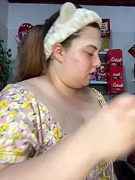 Snapshot of kitty__pinnk chatting on 14, 4, 2026 kitty pinnk online show from 14, 4, 2026