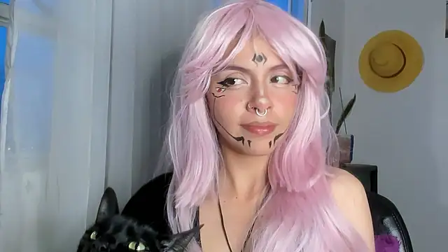 Snapshot of Nyxara- chatting on 19, 4, 2026 Nyxara- online show from 19, 4, 2026