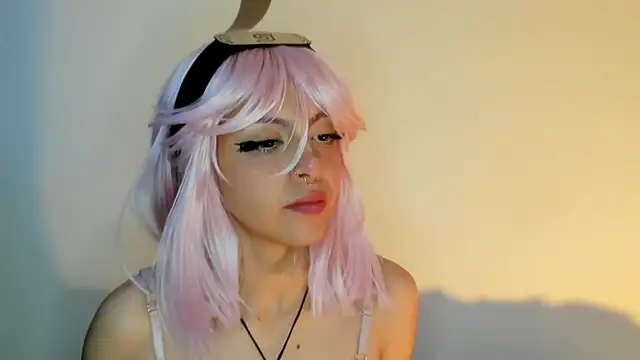 Snapshot of Nyxara- chatting on 2, 5, 2026 Nyxara- online show from 2, 5, 2026