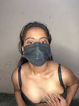 Snapshot of Riya_leone chatting on 3, 4, 2026 Riya leone online show from 3, 4, 2026