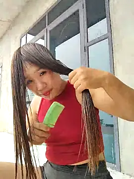Snapshot of xinhxinh-cute chatting on 16, 4, 2026 xinhxinh-cute online show from 16, 4, 2026