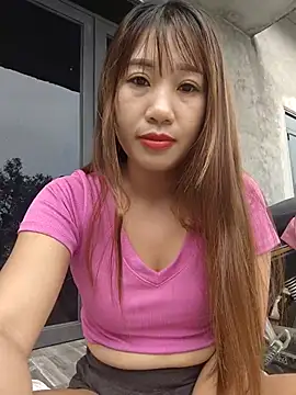 Snapshot of xinhxinh-cute chatting on 1, 5, 2026 xinhxinh-cute online show from 1, 5, 2026