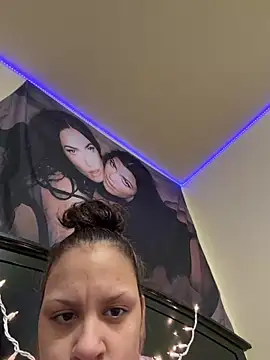 Honeyy bunzzxoxo online show from 2, 4, 2026