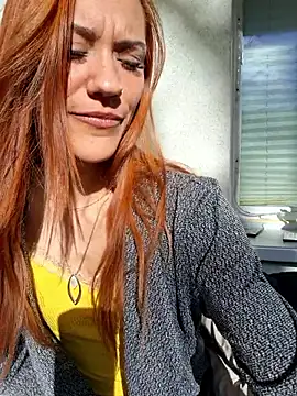 SlimBellaOfficial online show from 4, 4, 2026