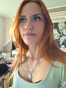 SlimBellaOfficial online show from 7, 4, 2026