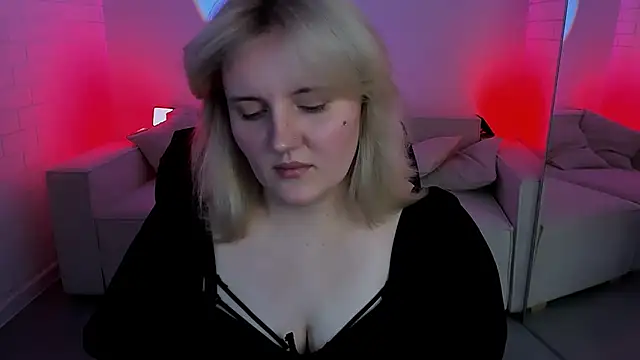 Snapshot of KathyBriggs chatting on 4, 4, 2026 KathyBriggs online show from 4, 4, 2026