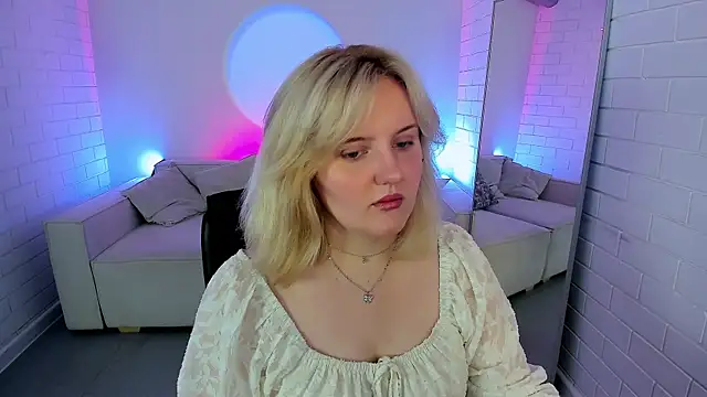 Snapshot of KathyBriggs chatting on 11, 4, 2026 KathyBriggs online show from 11, 4, 2026