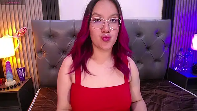 Snapshot of Lana_sweett2 chatting on 7, 7, 2026 Lana sweett2 online show from 7, 7, 2026
