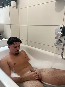 fuckkboy11 online show from 25, 3, 2026