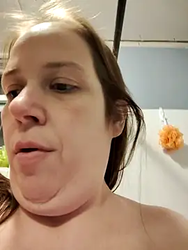 Snapshot of 023thickandjuicy07 chatting on 18, 4, 2026 023thickandjuicy07 online show from 18, 4, 2026