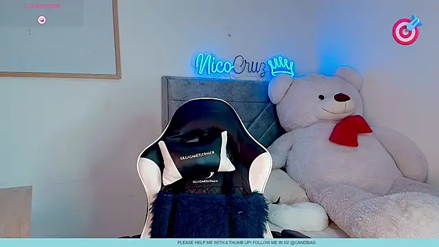 Snapshot of niico_prince chatting on 10, 4, 2026 niico prince online show from 10, 4, 2026