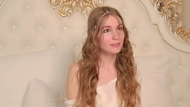 Snapshot of LisaStone chatting on 12, 7, 2026 LisaStone online show from 12, 7, 2026