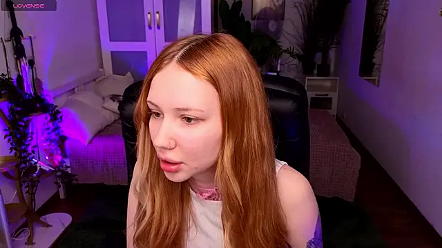 Snapshot of zoeforrd chatting on 28, 3, 2026 zoeforrd online show from 28, 3, 2026