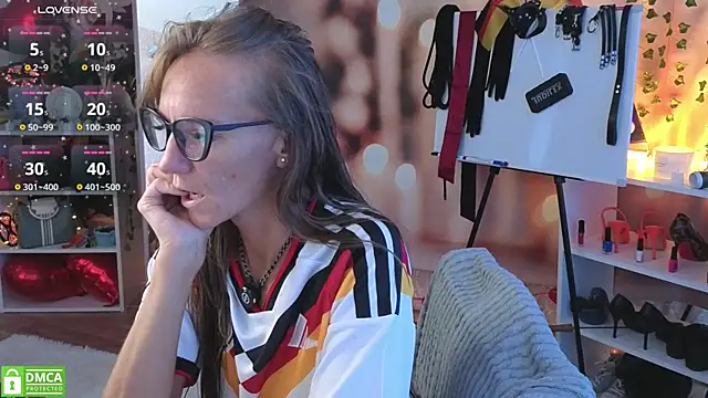 Snapshot of jesica_mooonn chatting on 5, 7, 2026 jesica mooonn online show from 5, 7, 2026