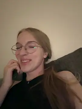 Snapshot of EvaEvis chatting on 15, 4, 2026 EvaEvis online show from 15, 4, 2026