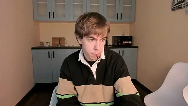 Snapshot of DaveBevy chatting on 3, 7, 2026 DaveBevy online show from 3, 7, 2026