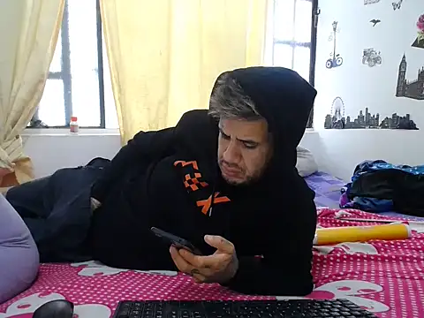 allison maxtattoo  online show from 5, 4, 2026