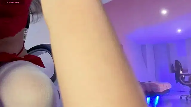 babylexi18 online show from 27, 4, 2026