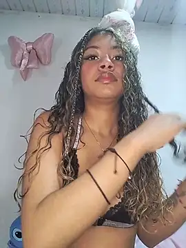 Snapshot of BelleKaty_ chatting on 27, 5, 2026 BelleKaty online show from 27, 5, 2026