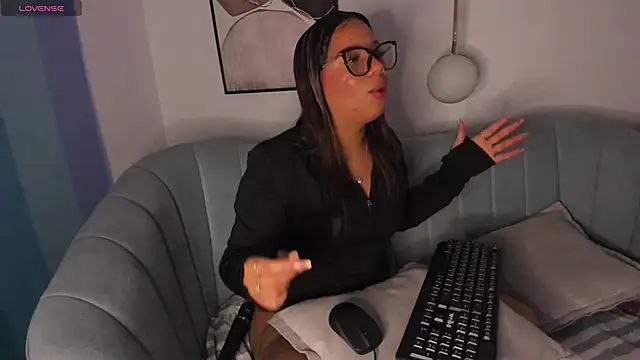 ZaraBlazze  online show from 1, 6, 2026