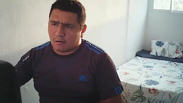 Snapshot of luis20212 chatting on 11, 5, 2026 luis20212 online show from 11, 5, 2026