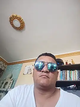Snapshot of luis20212 chatting on 12, 7, 2026 luis20212 online show from 12, 7, 2026