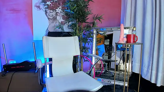 Snapshot of LexyNova_ chatting on 8, 4, 2026 LexyNova online show from 8, 4, 2026