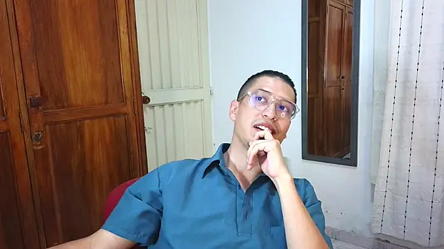 Snapshot of Eriick___E chatting on 7, 5, 2026 Eriick E online show from 7, 5, 2026