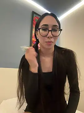 juliacosta online show from 7, 4, 2026