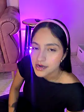 SophiaCastro09  online show from 18, 4, 2026