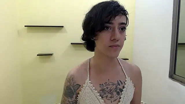 Snapshot of romina_white18 chatting on 25, 4, 2026 romina white18 online show from 25, 4, 2026
