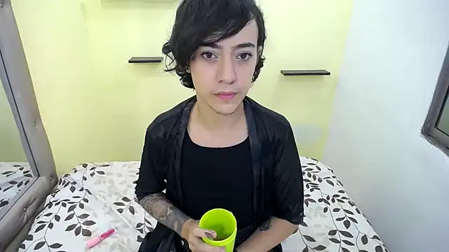 Snapshot of romina_white18 chatting on 7, 5, 2026 romina white18 online show from 7, 5, 2026