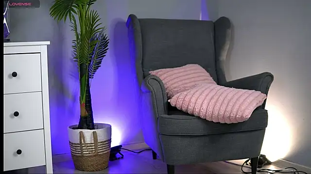 AryaTemptresss online show from 2, 7, 2026