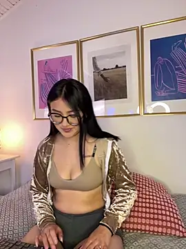 Snapshot of Aria_rouse chatting on 6, 4, 2026 Aria rouse online show from 6, 4, 2026