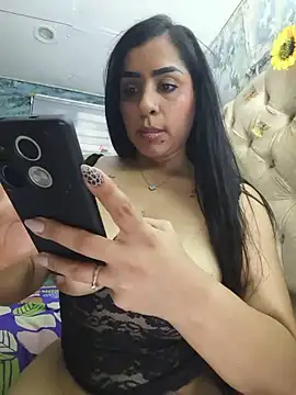 Snapshot of val_eria chatting on 8, 6, 2026 val eria online show from 8, 6, 2026