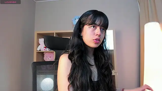 Snapshot of Saphyralux chatting on 24, 6, 2026 Saphyralux online show from 24, 6, 2026