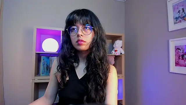 Snapshot of Saphyralux chatting on 27, 6, 2026 Saphyralux online show from 27, 6, 2026