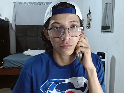 Snapshot of VazacGaming chatting on 29, 4, 2026 VazacGaming online show from 29, 4, 2026