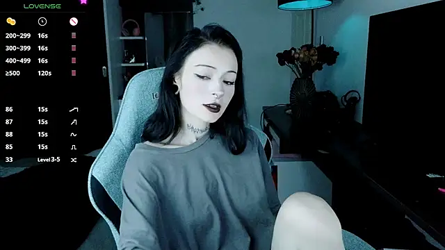 Snapshot of H3xD0ll chatting on 16, 5, 2026 H3xD0ll online show from 16, 5, 2026