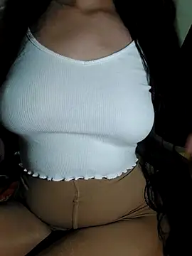 Snapshot of FatinSexy chatting on 2, 4, 2026 FatinSexy online show from 2, 4, 2026