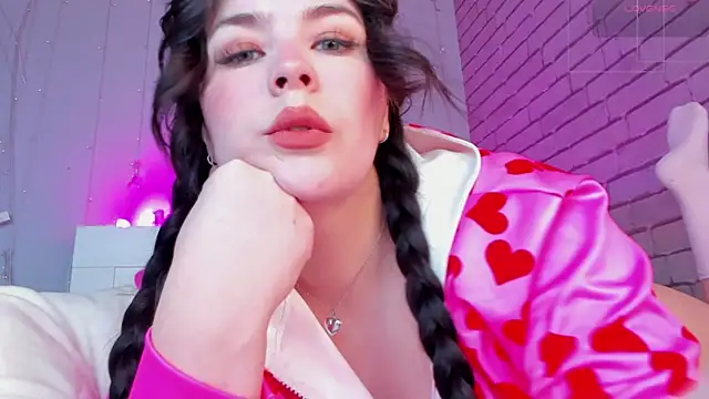 Snapshot of NatalForsy chatting on 7, 5, 2026 NatalForsy online show from 7, 5, 2026
