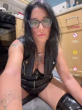 IvyBelleMilf online show from 6, 6, 2026