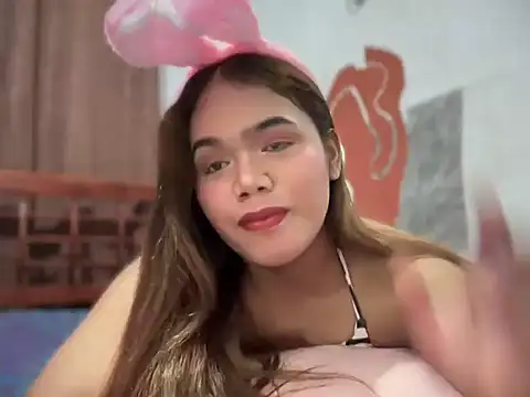 Snapshot of yourhotwild_bella chatting on 17, 4, 2026 yourhotwild bella online show from 17, 4, 2026