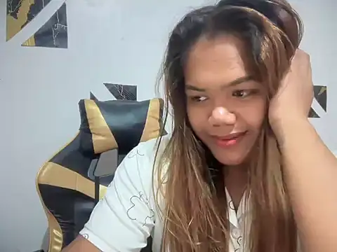 Snapshot of yourhotwild_bella chatting on 9, 7, 2026 yourhotwild bella online show from 9, 7, 2026