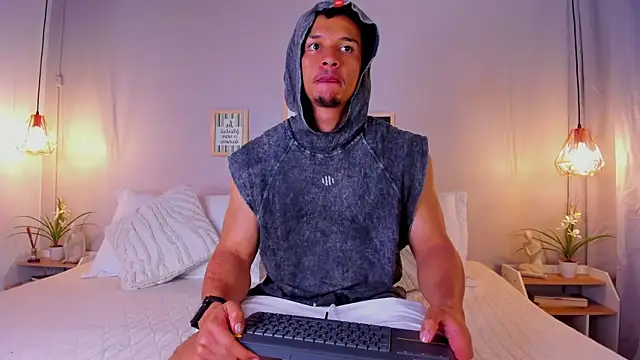 Snapshot of dominik_drake chatting on 3, 7, 2026 dominik drake online show from 3, 7, 2026